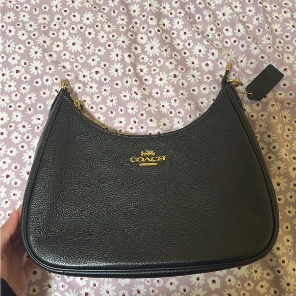 Coach Teri Hobo - Picture 5 of 7